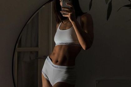 Calvin Klein wyprzedaje swój asortyment za ułamek ceny! Ta bielizna robi furorę w świecie mody