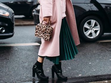 Spódnice do zadań specjalnych. Wybieramy 18 eleganckich modeli, które podkręcą każdą stylizację. Kobiece i mega stylowe!