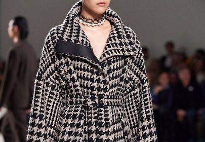 Ten print pokochali projektanci mody, a w tym sezonie króluje on w szafach Polek! To prawdziwy must have eleganckiej kobiety