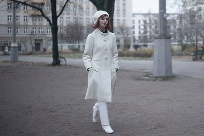 ,,Gambit Królowej" - stylizacje, z których śmiało można czerpać inspiracje! TOP outfity głównej bohaterki