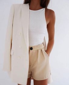 Trend alert - piękne body, które możesz nosić jako bluzkę. Zmysłowe i praktyczne modele w świetnej cenie!