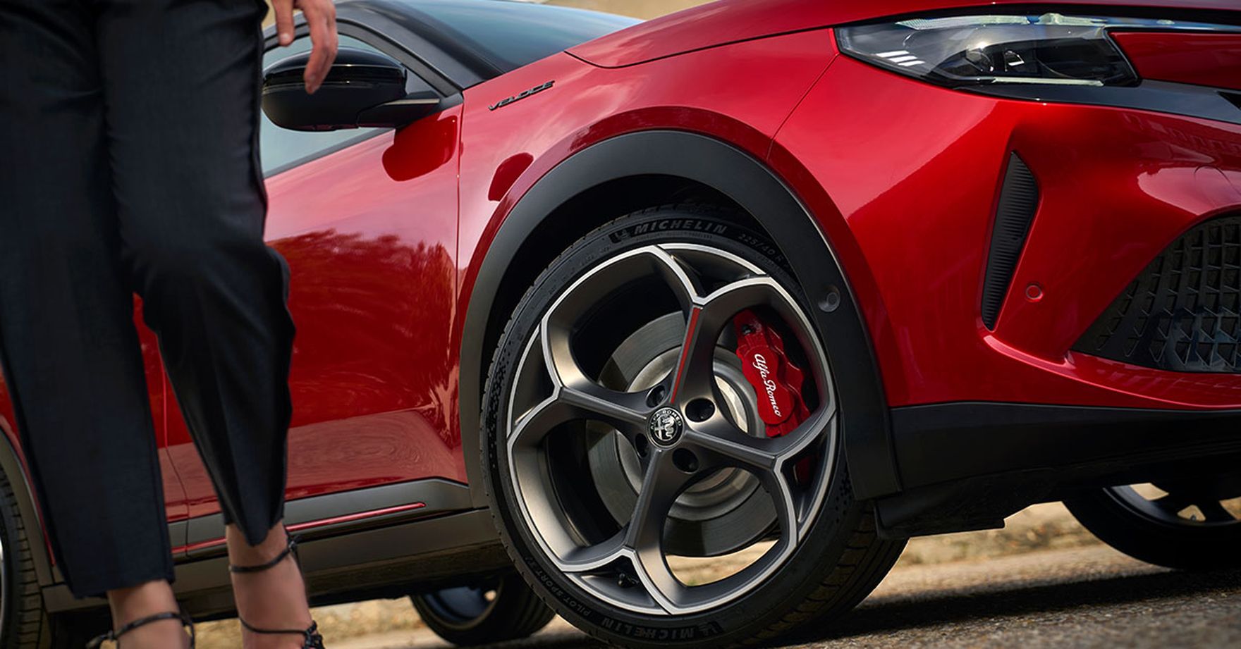 Znika z salonów ekspresowo! Ten model robi furorę, a oferta? Jest genialna!