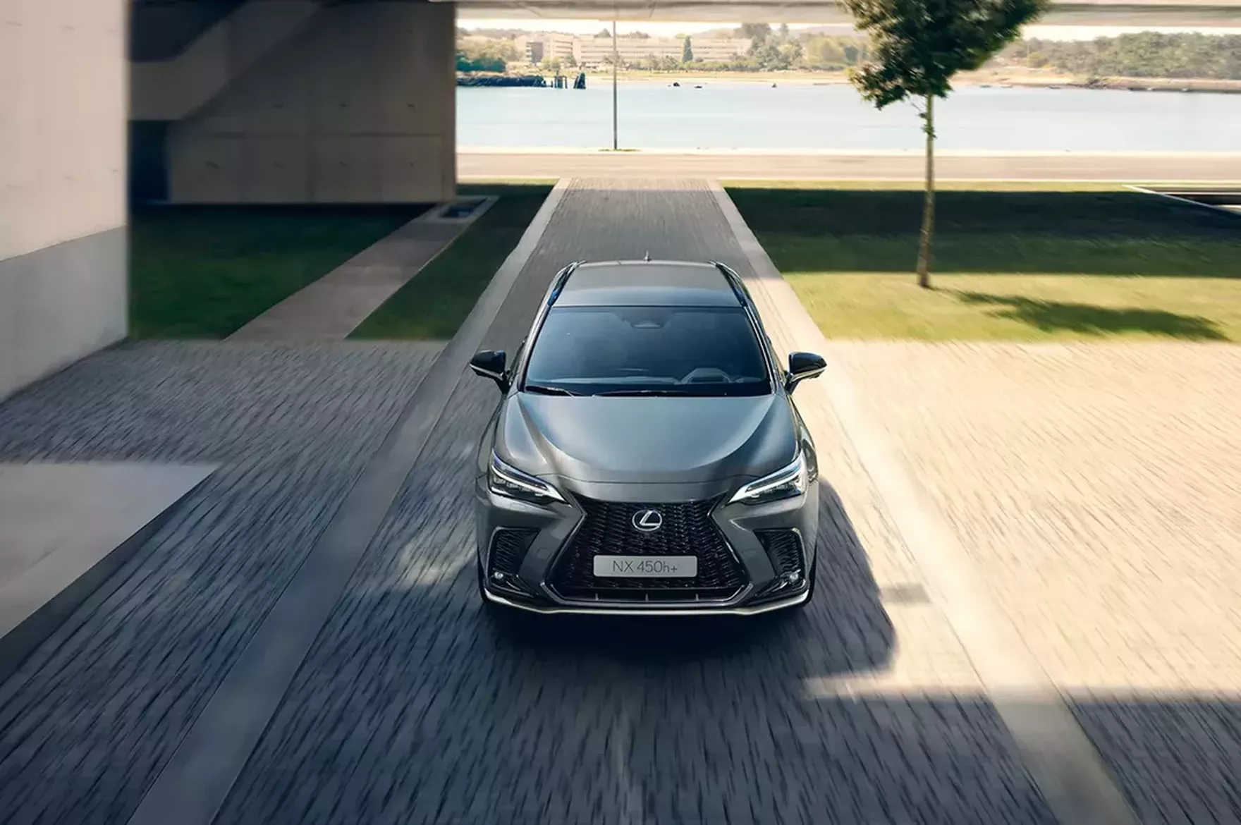 Zdjęcie - lexus nx to prawdziwy król nowoczesnych technologii i designu. robi furorę w segmencie aut premium!