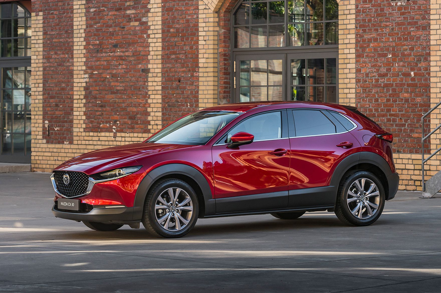 Styl w nowoczesnym opakowaniu. Co oferuje Mazda CX-30?