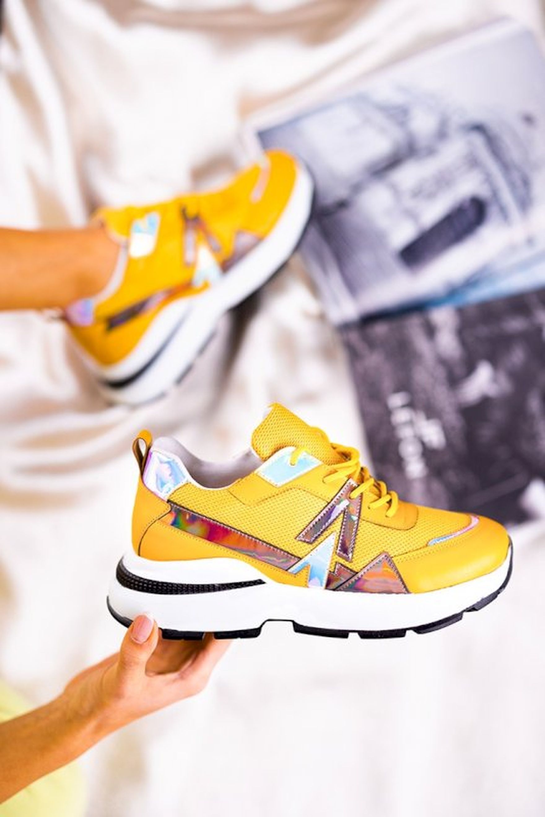 Buty sportowe INESTA MUSTARD