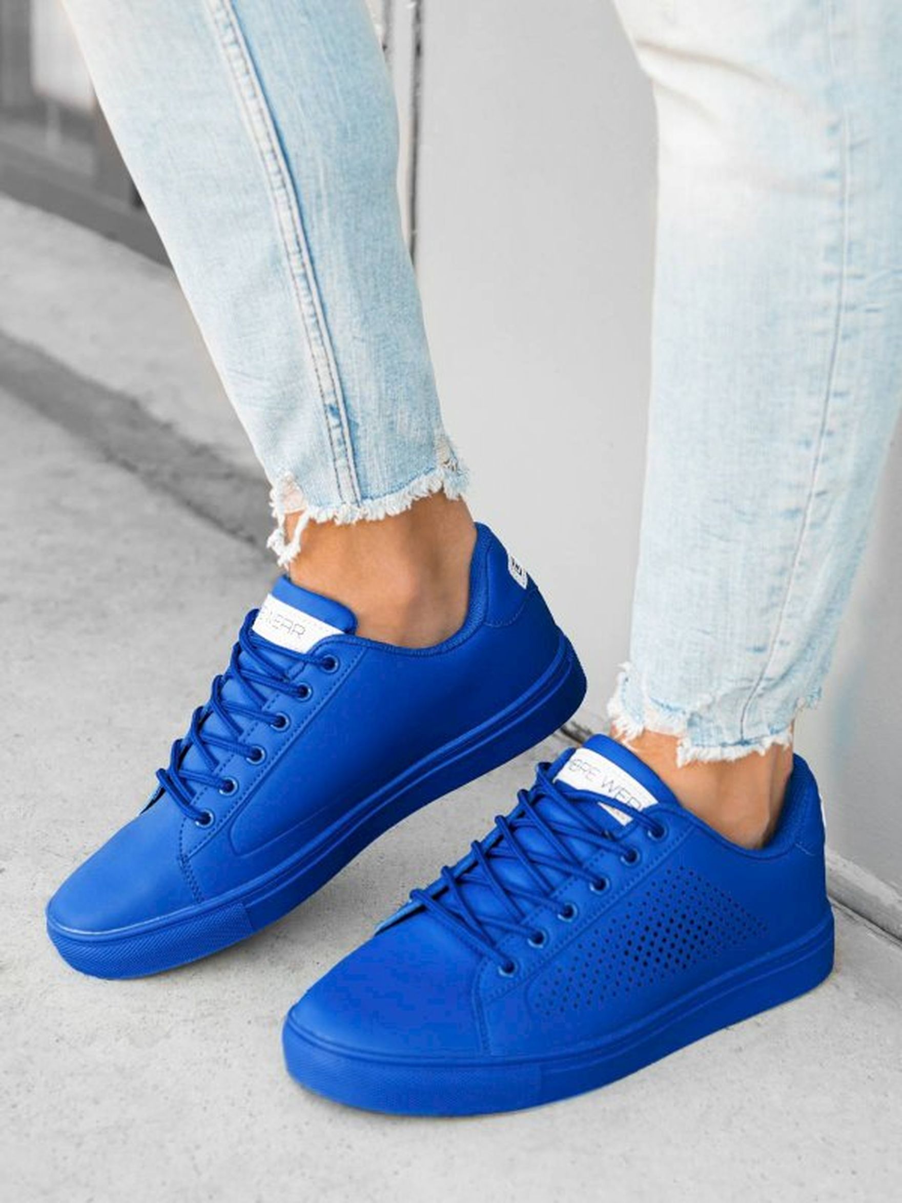 Ombre - Klasyczne męskie buty sportowe T383 - niebieskie