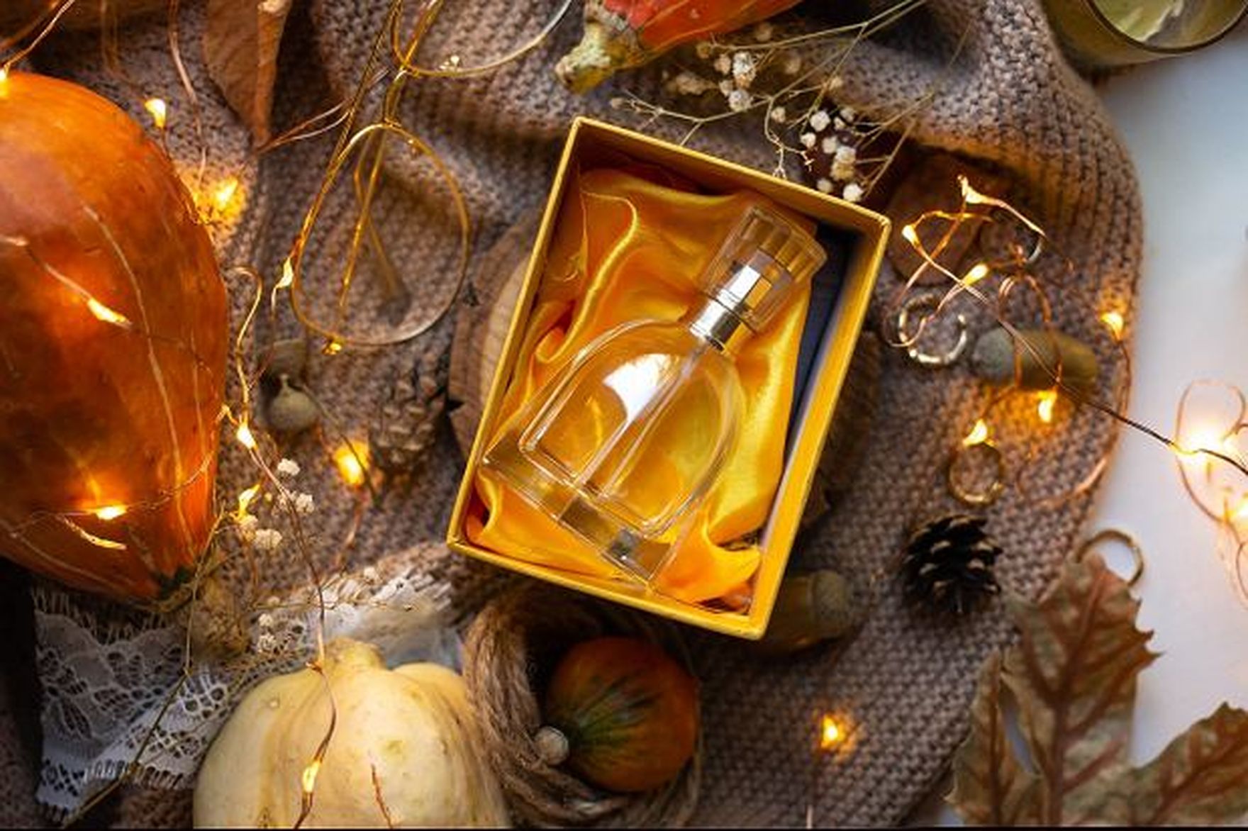 Jakie perfumy na jesień wybrać? Przegląd pięknych zapachów na chłodniejsze dni. Ceny? Miło zaskakują
