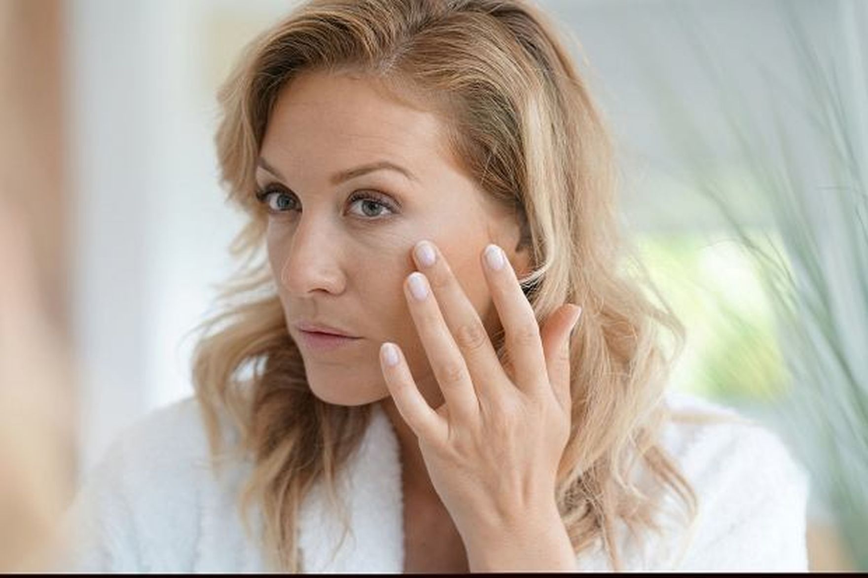Jakie serum do twarzy wybrać jesienią? Top 18 propozycji znanych marek kosmetycznych