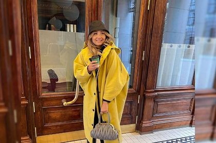 Małgorzata Socha w żółtym prochowcu w sam raz na deszczowy dzień! To model marki znanej na całym świecie!