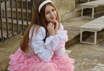 Projekt 19-letniej Polki na okładce portugalskiego Vogue'a. W jej sukienkach zakochała się też Sanah