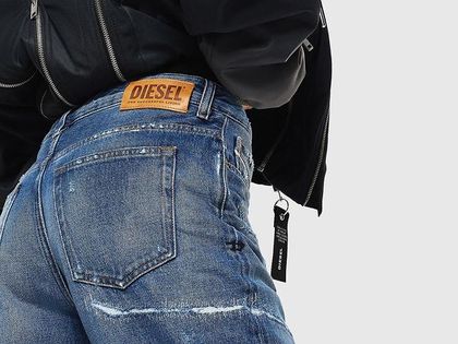 Jeansy tej kultowej marki są wyprzedawane za ułamek ceny. Model nr. 1 to prawdziwy hit paryskich ulic