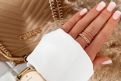 Guess wyprzedaje biżuterię za grosze! Pierścionek tej marki premium kupisz już od 50 złotych