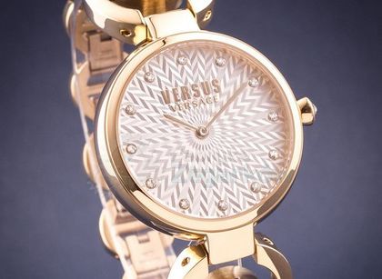 Te zegarki Versace zachwycają wzornictwem! Nasz faworyt? Złoty z ażurową bransoletą w świetnej cenie