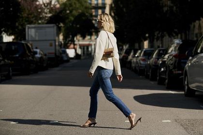Te klapki Bonprix to niezawodne obuwie na lato 2021! Przewiewne, wygodne i piękne modele możesz kupić taniej