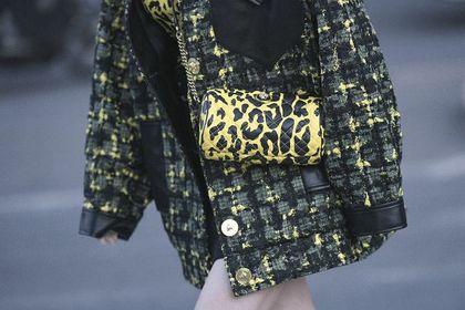 Wyprzedaż kurtek czas start! Wybieramy 18 lekkich modeli na wiosnę w modnych kolorach