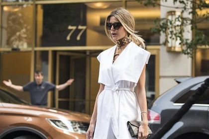 Kobiety oszalały na punkcie tych sukienek! Eleganckie, proste, a zjawiskowe
