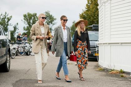 TOP eleganckie spodnie dla pań po 50-tce. Długość 7/8 wyeksponuje dolne partie ciała!