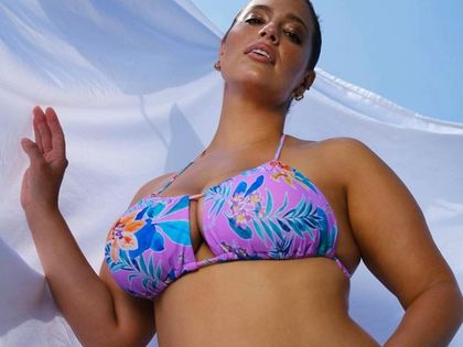 W tych strojach kąpielowych poczujesz się jak bogini! Gigantyczne rabaty na modele znanych marek. Te odporne na chlor to totalna nowość