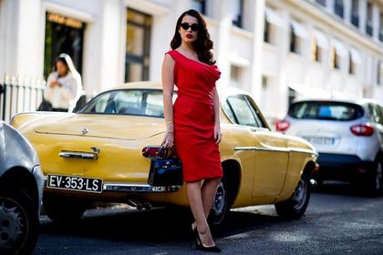 Tego sezonu postaw na elegancki ubiór! Te modele kupisz na wyprzedaży!