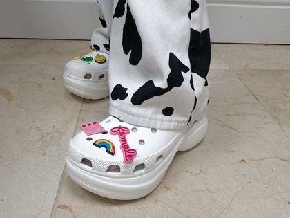 Największa wyprzedaż Crocs w tym sezonie! Wygodne buty z innowacyjnego materiału kupisz z gigantycznym rabatem