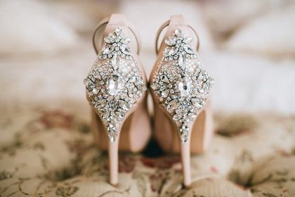 Te buty na wesele będą królować na letnich przyjęciach. Top 18 propozycji dla kobiet po 50-tce. Kup teraz, żeby zaoszczędzić