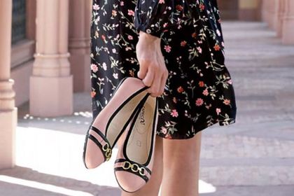 Buty na lato tej znanej marki są idealne dla kobiet po 50-tce! Wygodne, eleganckie i stylowe