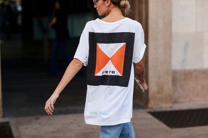 Latem czas na koszulki! Zwiewne, lekkie modele do wszystkiego!