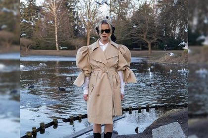 Maffashion w beżowym płaszczu ze specjalnej kolekcji HM. Ten oryginalny model robi furorę w sieci!