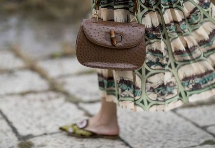 Trend na 2021 rok, który nie ma sobie równych? Te buty pokochali projektanci i dziewczyny z Instagrama. Ty też możesz je mieć!